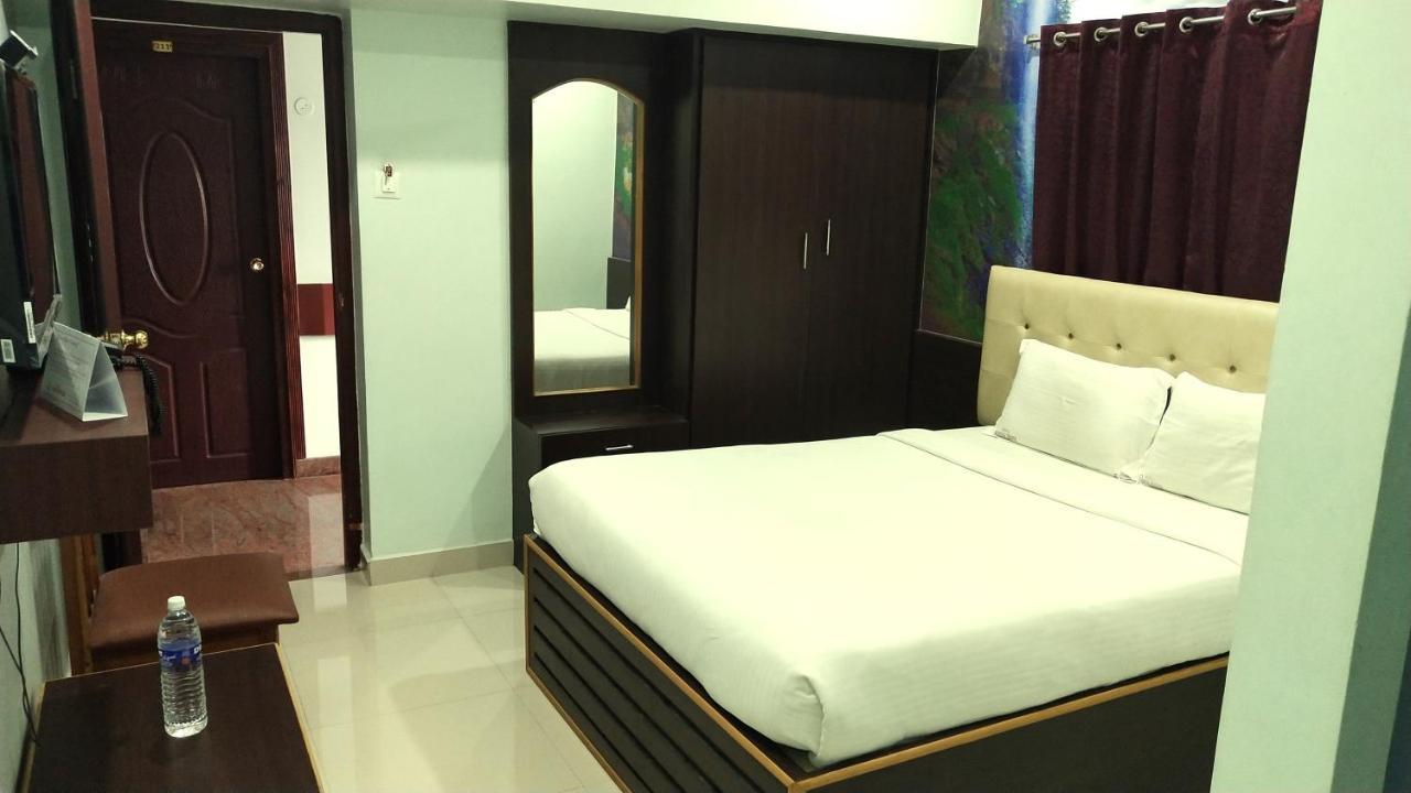 Hotel Apple Park Annexe Tiruchirappalli Exterior foto
